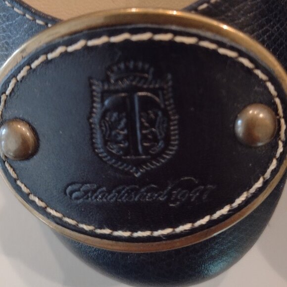 Blue Talbots leather shoes. - Picture 3 of 5